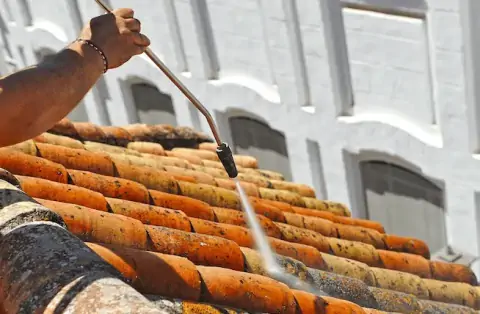 Nettoyage de toitures - Montjoie-en-Couserans